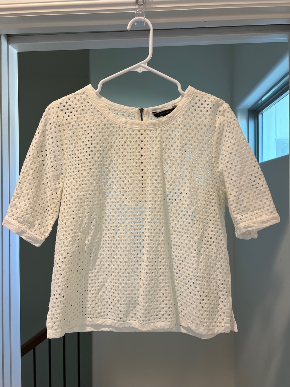Banana Republic White Eyelet Short Sleeve Top